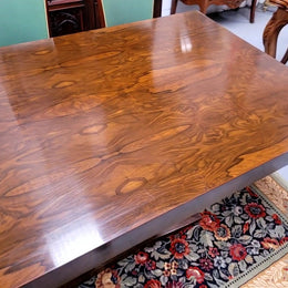 French Art Deco Figured Walnut dining table and six chairs. This stylish table also comes with a glass top and can be used with or without it. The chairs are very comfortable and the table can also fit another two chairs at either end making it a 6-8 seater. The table is in good original detailed condition with character marks to the top of table as shown in the pictures. This table and six chairs have been sourced locally.