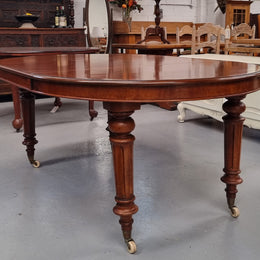 Amazing Victorian round Mahogany extension table. It comes with one extension leaf which can be added to the center of table when required. Sourced Locally and in good original detailed condition.