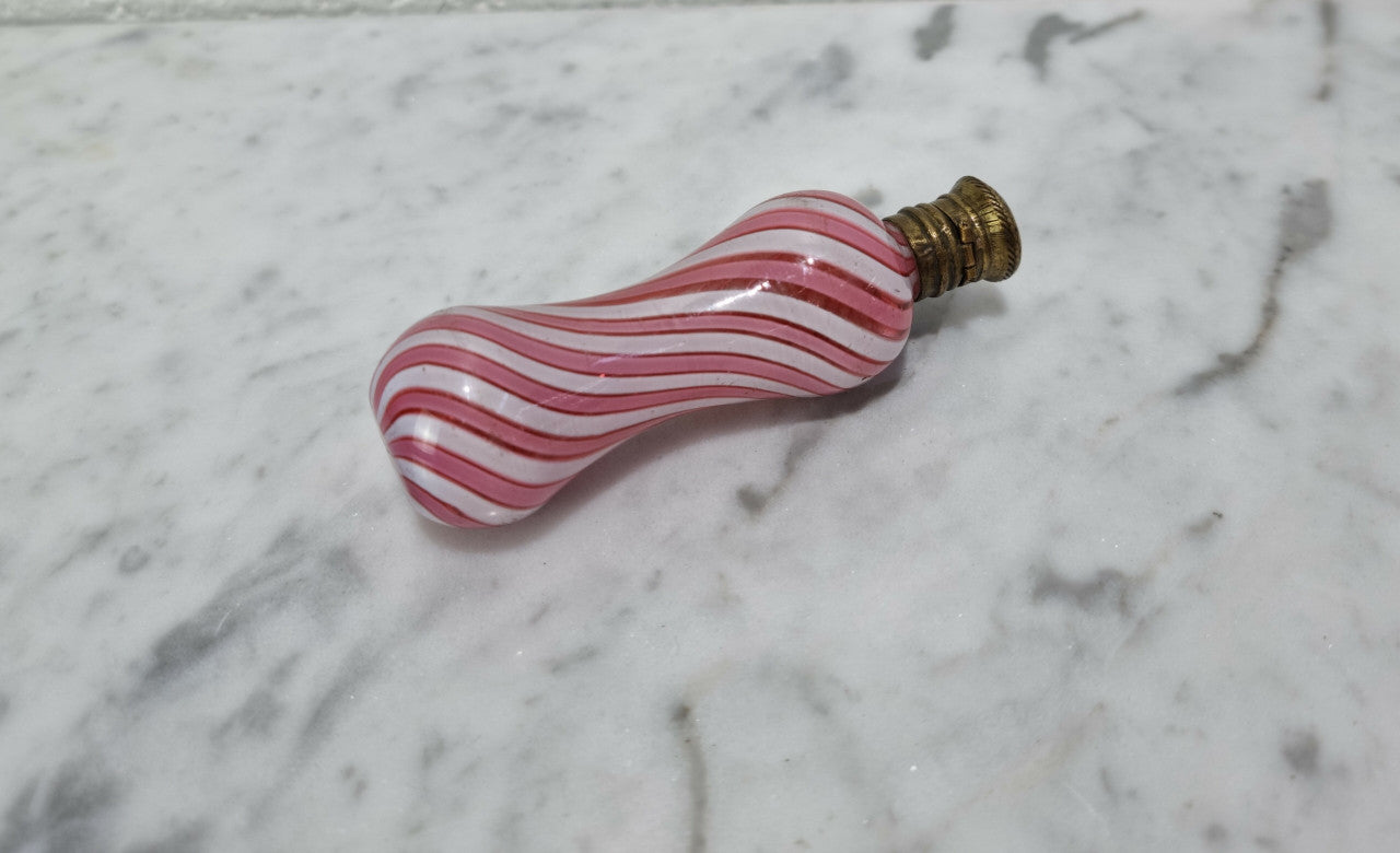 19th century pink and white Nailsea glass miniature scent bottle. In good original condition, please view photos as they help form part of the description.