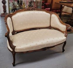 Pretty French Louis XV Style Small Walnut Settee with Very Good Upholstery | Antique & Vintage | Moonee Ponds Antiques | Australia Wide Delivery