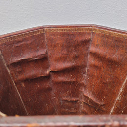 Vintage Italian tooled leather waste bin. It has been sourced locally and is in good original detailed condition. Please view photos as they help form part of the description.