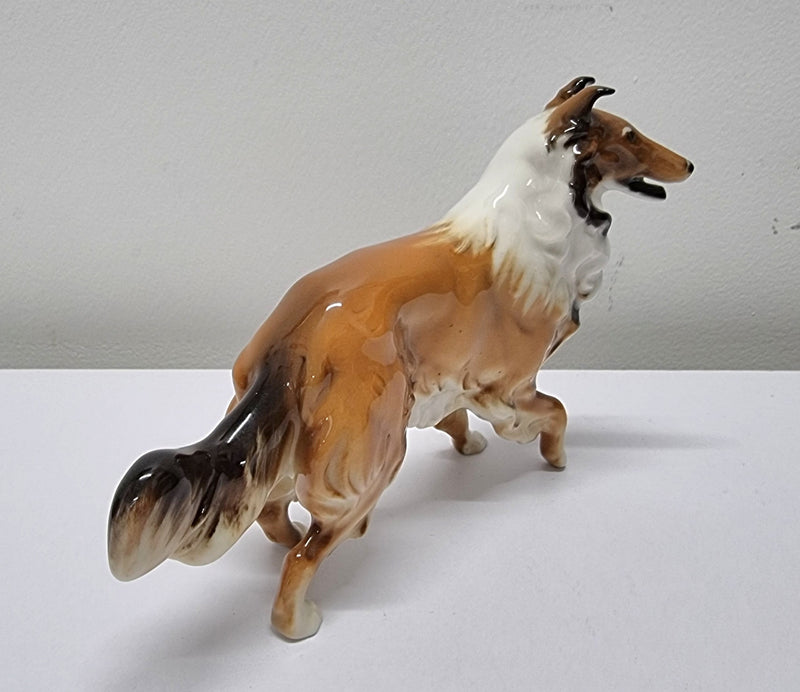 Rare Hutschenreuther Collie dog figurine. It is in good original condition and has been sourced locally. Please view photos as they help form part of the description.