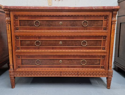 Lovely decorative French walnut and burr Walnut 3 drawer commode with a stunning coloured marble top and lovely carved details. In very good detailed condition.