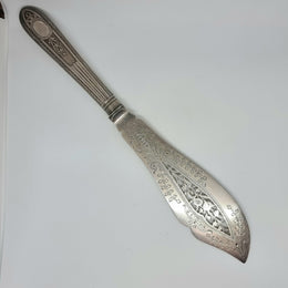 Very decorative pair of Edwardian silver plate Fish servers, in good original condition.