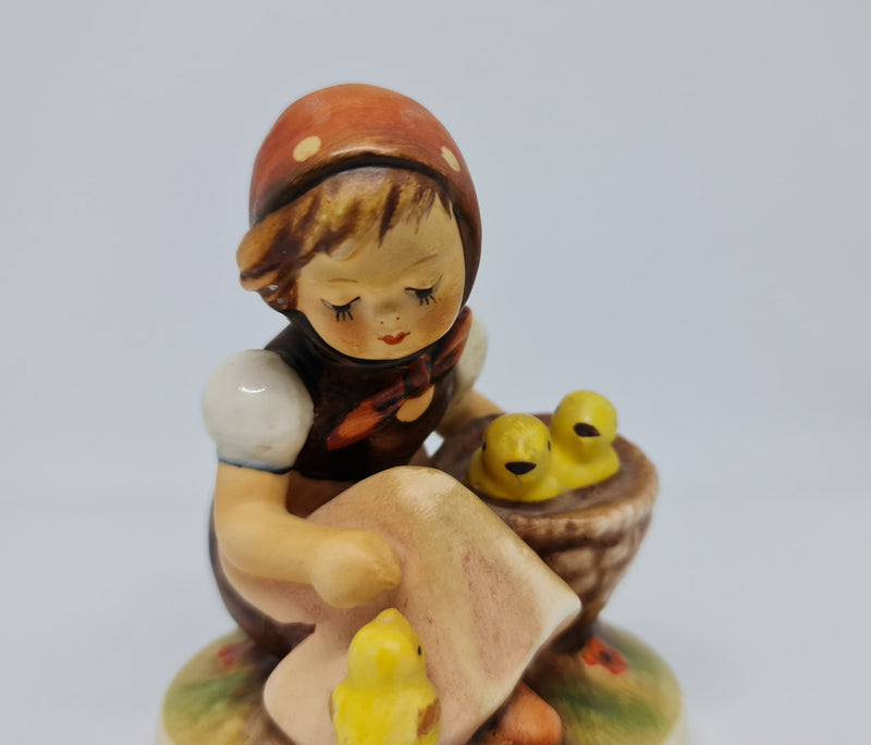 Gorgeous Hummel chick girl figurine, marked 50/7. In great original condition.