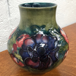 Anemone pattern hand-painted Moorcroft vase, in good condition.