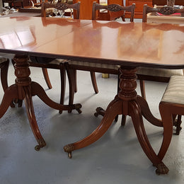 Good Quality Vintage Mahogany Regency Style Extension Table Dining Setting