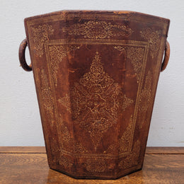 Vintage Italian tooled leather waste bin. It has been sourced locally and is in good original detailed condition. Please view photos as they help form part of the description.