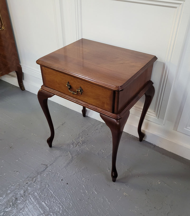 Vintage Mahogany single drawer cabriole leg bedside table. It has been sourced from locally and is in good original detailed condition.