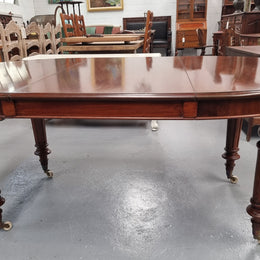Amazing Victorian round Mahogany extension table. It comes with one extension leaf which can be added to the center of table when required. Sourced Locally and in good original detailed condition.