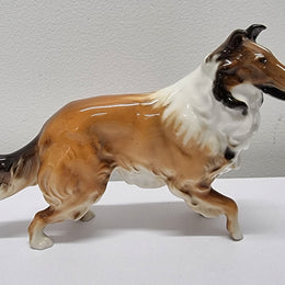 Rare Hutschenreuther Collie dog figurine. It is in good original condition and has been sourced locally. Please view photos as they help form part of the description.