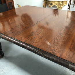 Lovely Antique Tudor Style oak extension table with 3 leaves in good detailed condition.