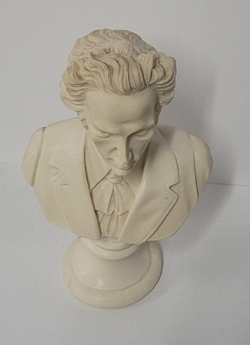 Vintage resin bust of "Chopin". It is in good original condition, please view photos as they help form part of the description.