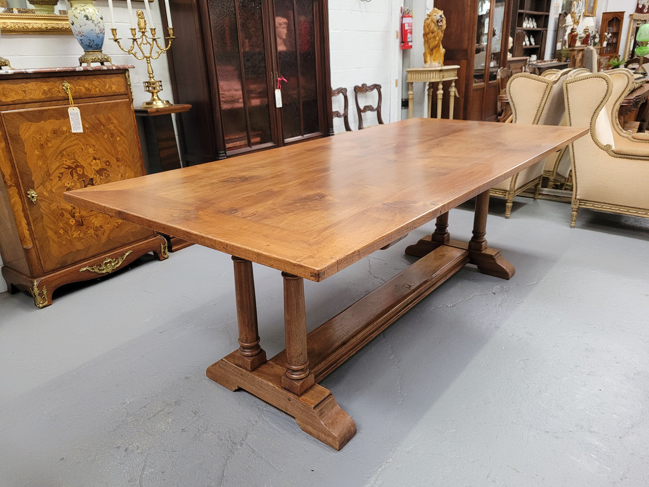 Vintage custom made fruitwood pedestal dinning table, comfortable fits 8-10 people. In good original condition. Sourced locally. Please see pictures to form part of the description.