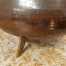 Lovely plain Brass French Jardinière on feet with a handle, in good original condition.