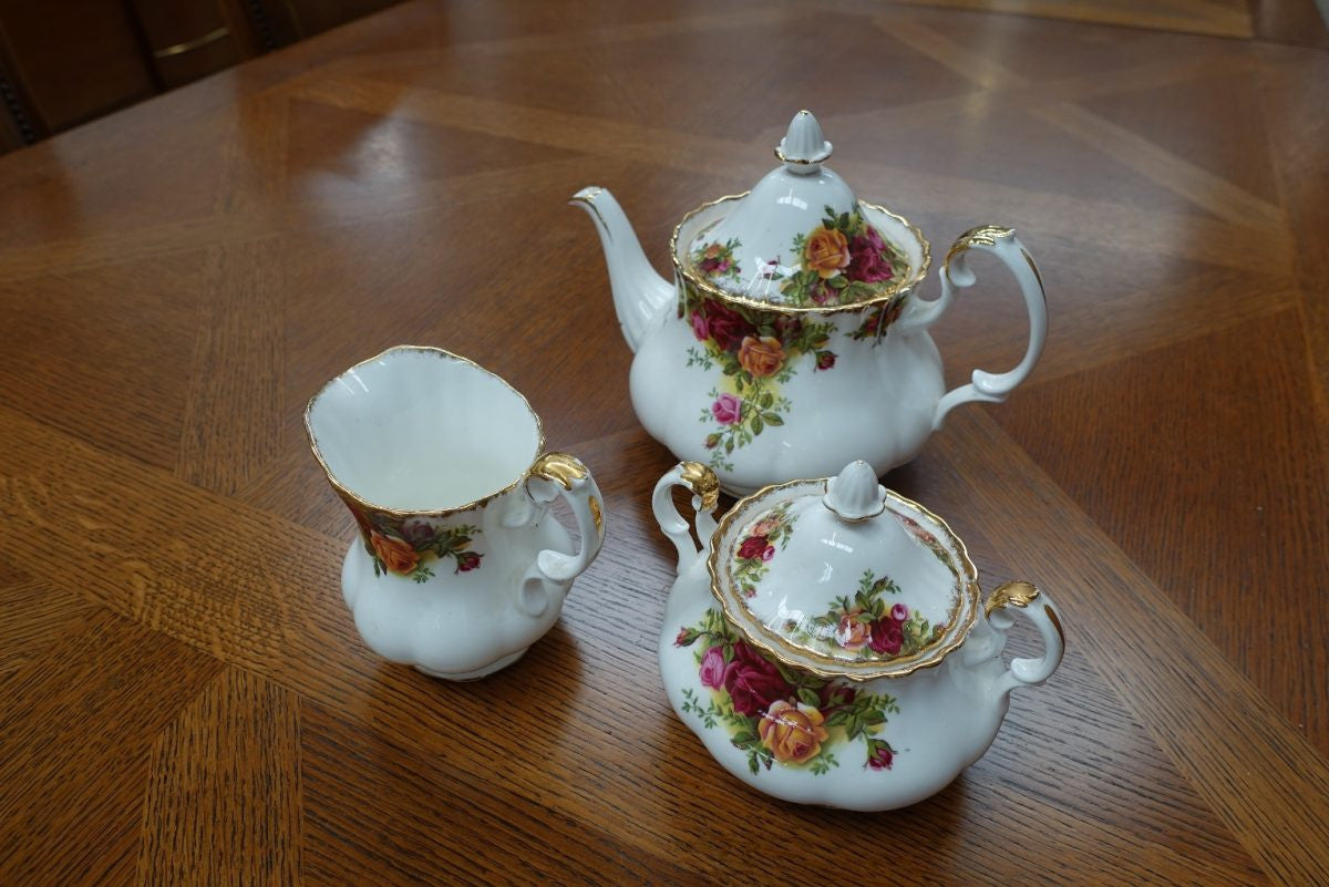 Royal Albert Old Country Roses Tea Set | Antique & Vintage | Moonee Ponds Antiques | Australia Wide