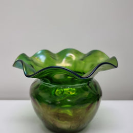 Gorgeous Antique green iridescent art glass vase with flare top, in great original condition.  Please view photos as they help form part of the description.