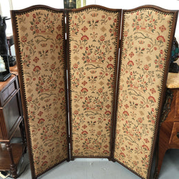 Vintage French Oak 3 fold tapestry covered privacy screen. Tapestry is in good condition with very minor wear and tear.