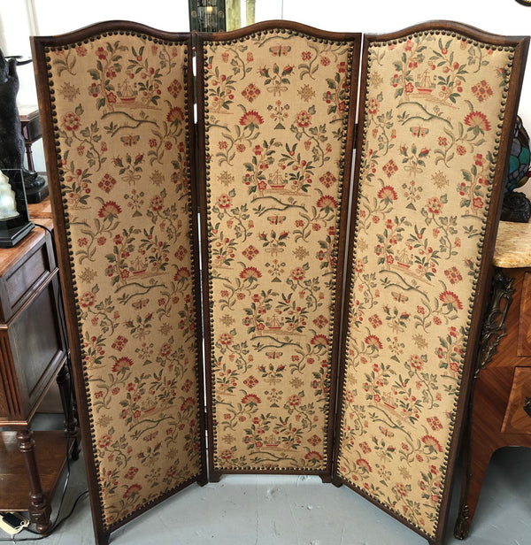 Vintage French Oak 3 fold tapestry covered privacy screen. Tapestry is in good condition with very minor wear and tear.