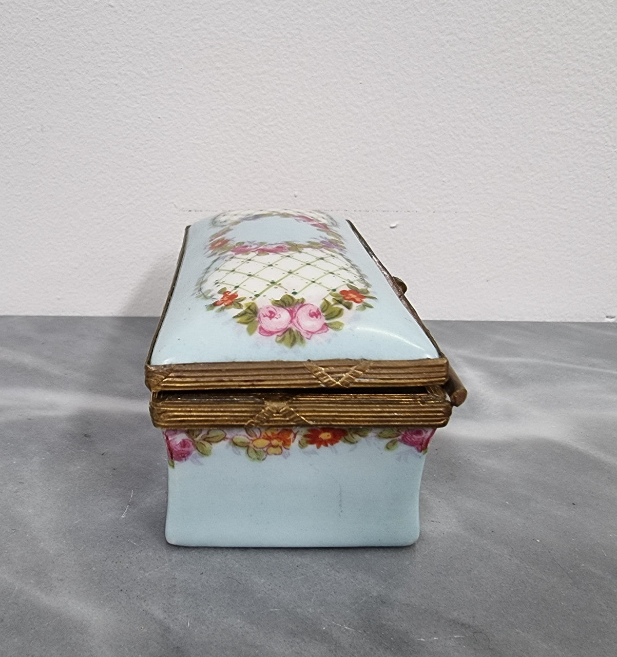Beautiful Rare Antique German Porcelain Limoges Style Stamp Box
