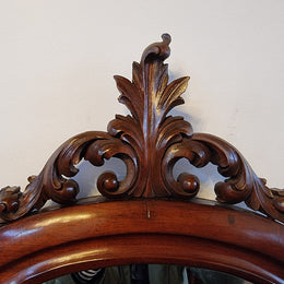 Walnut Parisian late 19th Century dressing table with mirror. Also has a glass top for protection, mirror moves and has drawers with key and working locks. In good original detailed condition.