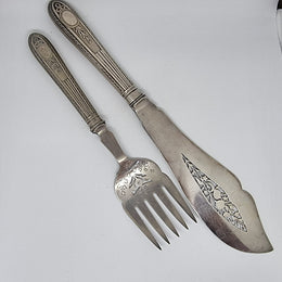 Very decorative pair of Edwardian silver plate Fish servers, in good original condition.
