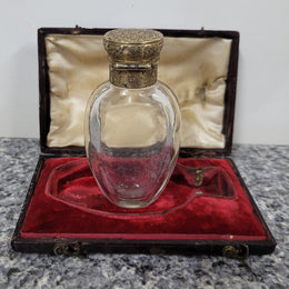 Rare Antique rock crystal and silver gilt perfume bottle in its original case by Thomas Diller of London. It is in good original condition, please view photos as they help form part of the description.