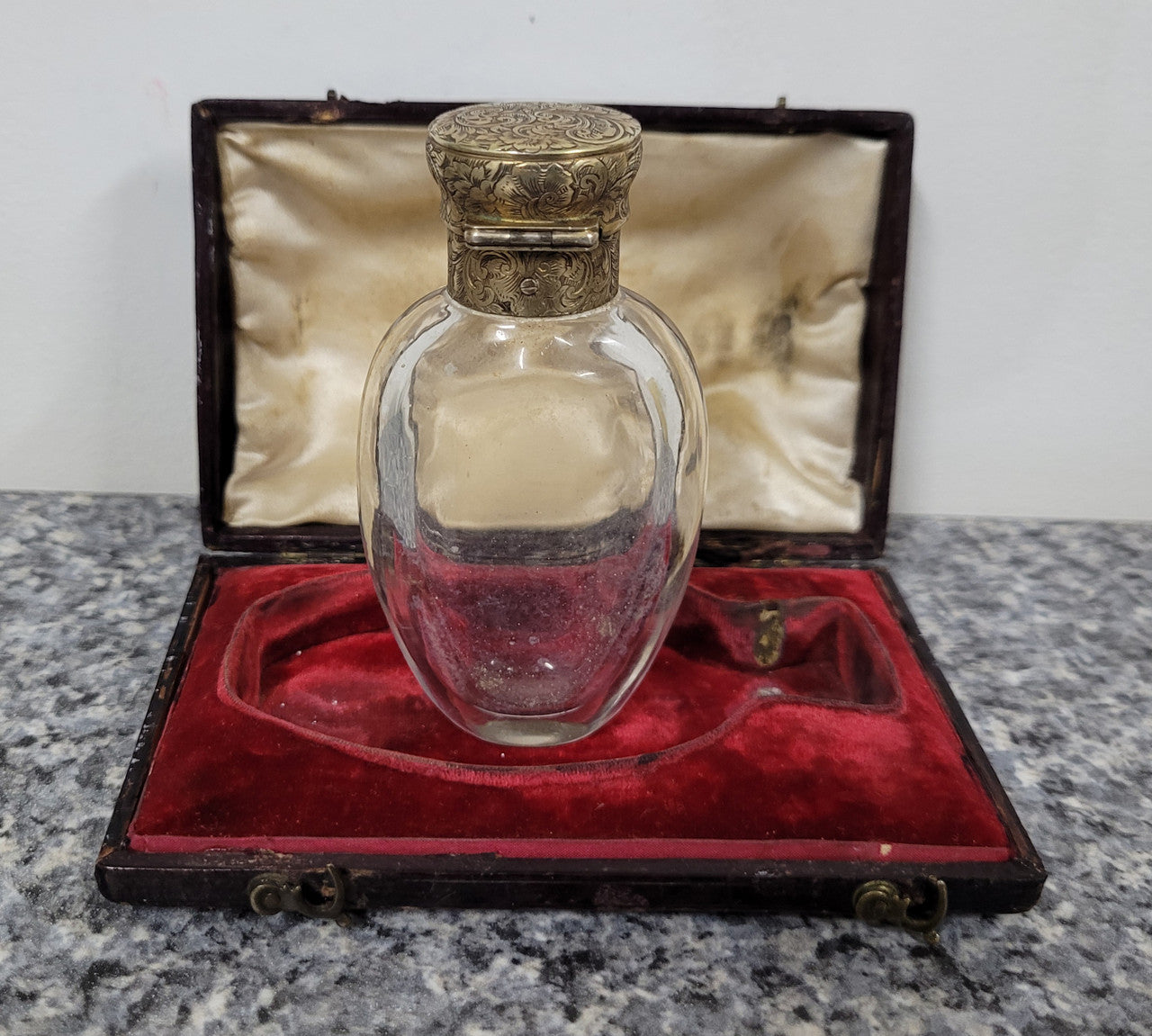 Rare Antique rock crystal and silver gilt perfume bottle in its original case by Thomas Diller of London. It is in good original condition, please view photos as they help form part of the description.