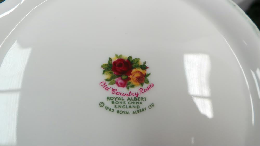 Royal Albert Country Roses Tea Pot | Antique & Vintage | Moonee Ponds Antiques | Australia Wide Delivery