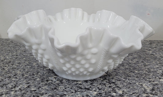 Charming frilled edge “Fenton” milk glass bowl. It is in good original condition, please view photos as they help form part of the description.