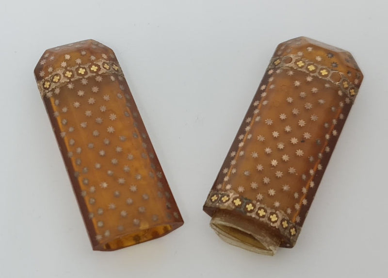Gorgeous Antique French Bakelite needle case in great original condition.