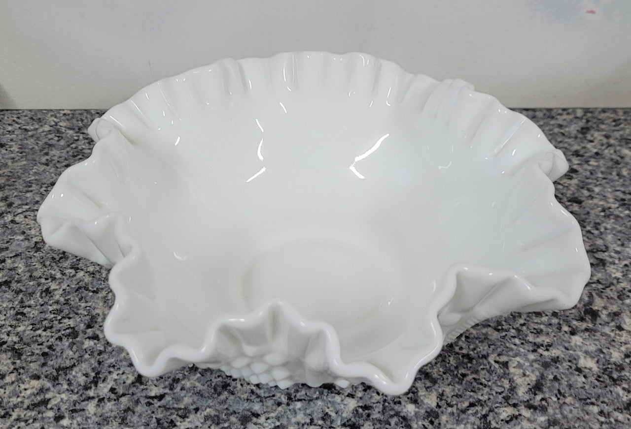 Charming frilled edge “Fenton” milk glass bowl. It is in good original condition, please view photos as they help form part of the description.