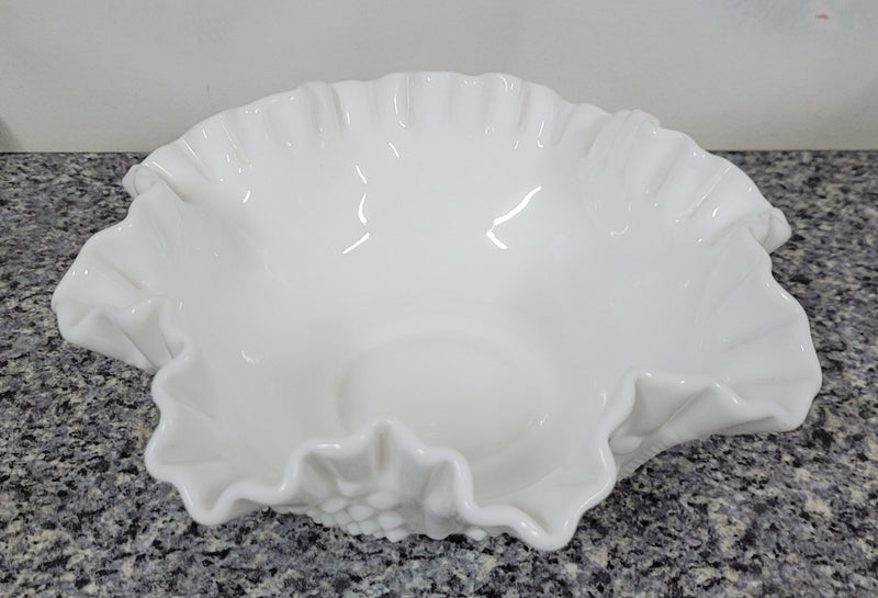 Charming frilled edge “Fenton” milk glass bowl. It is in good original condition, please view photos as they help form part of the description.